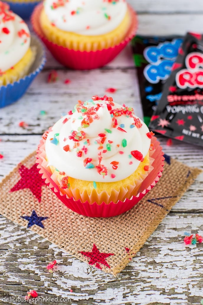 Vanilla Cupcake Recipe, Vanilla Buttercream Frosting, 4th of July Dessert