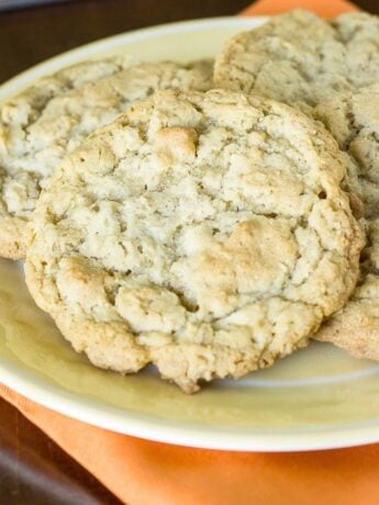 Chewy Oatmeal Cookies