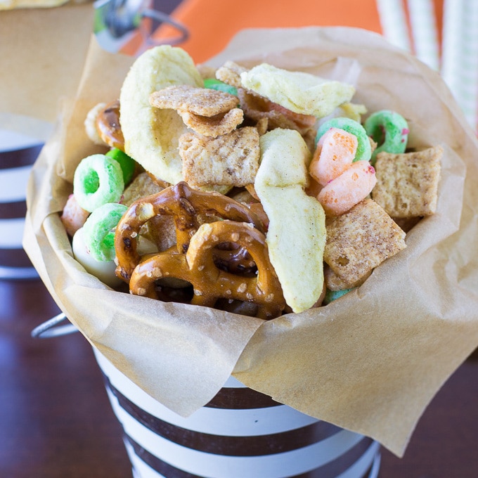 Apple Chips Snack Mix