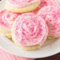 Frosted Sugar Cookies with buttercream frosting. Recipe by deliciouslysprinkled.com