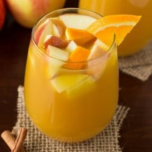 My favorite Hot Citrus Apple Cider drink for the holidays. Recipe by deliciouslysprinkled.com