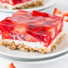 Strawberry Pretzel Bars