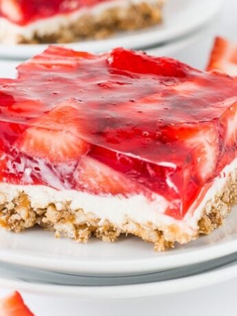 Strawberry Pretzel Bars