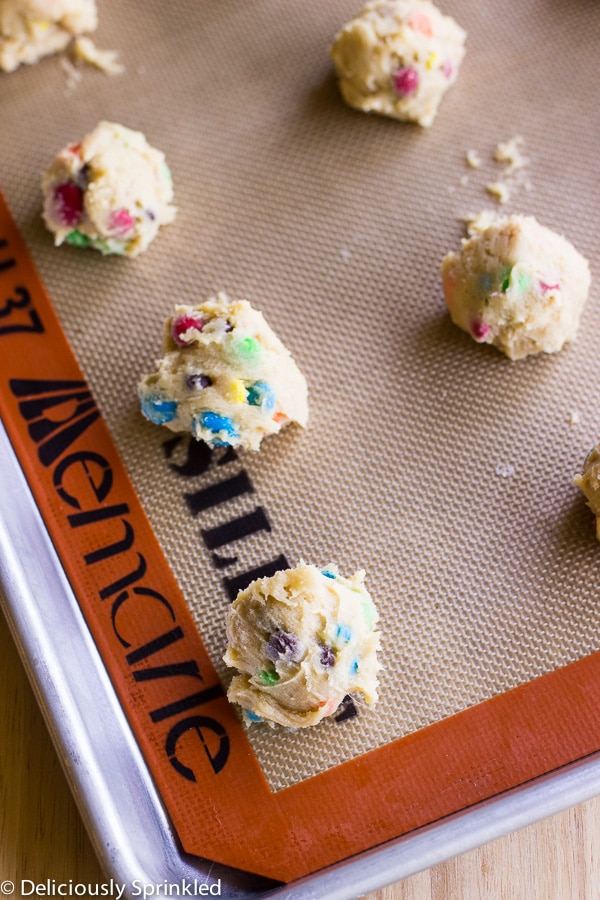 THE BEST M&M COOKIES