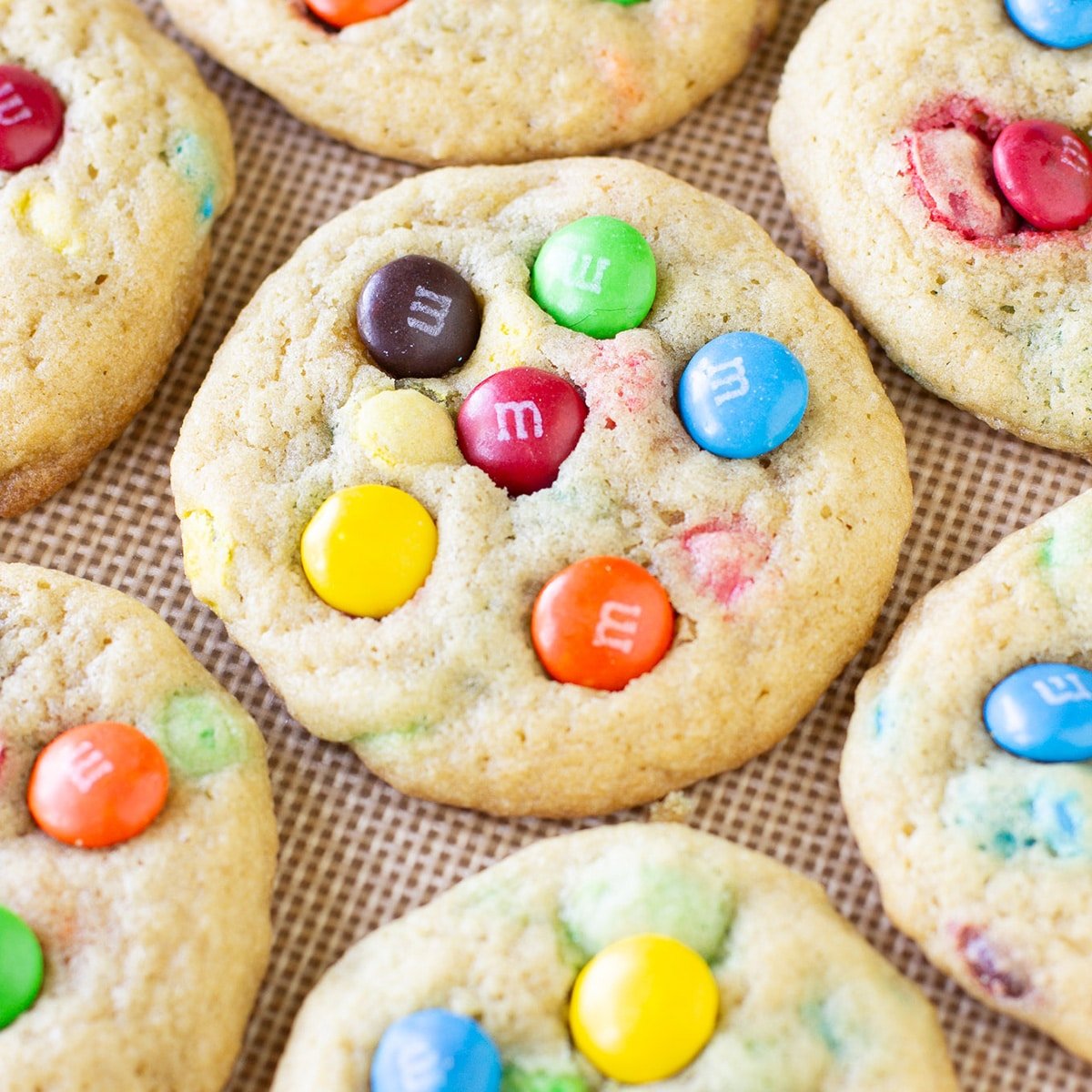 M&M Cookies – Deliciously Sprinkled