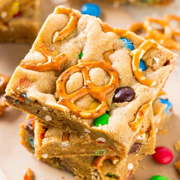 https://deliciouslysprinkled.com/wp-content/uploads/2015/09/Peanut-Butter-Pretzel-Bars-45624.jpg