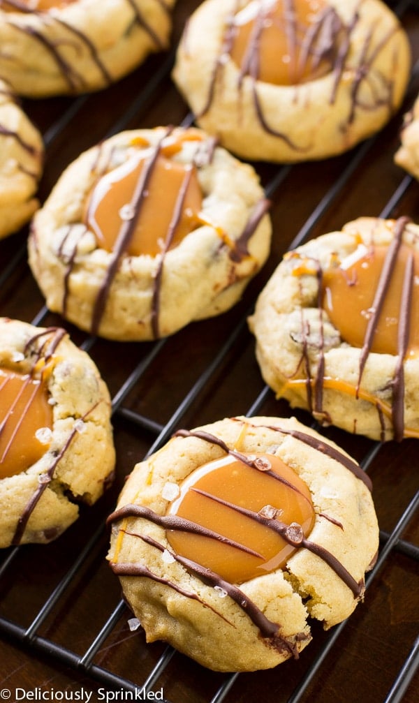 Salted Caramel Chocolate Chip Cookies – Deliciously Sprinkled