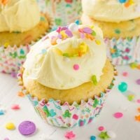 FUNFETTI CUPCAKES