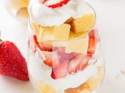 strawberry shortcake dessert cups