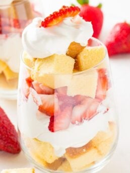 cropped-Strawberry-Shortcake-Trifle-Cups-6.jpg