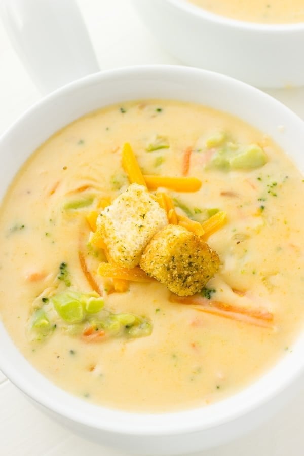 SLOW COOKER BROCCOLI CHEDDAR SOUP