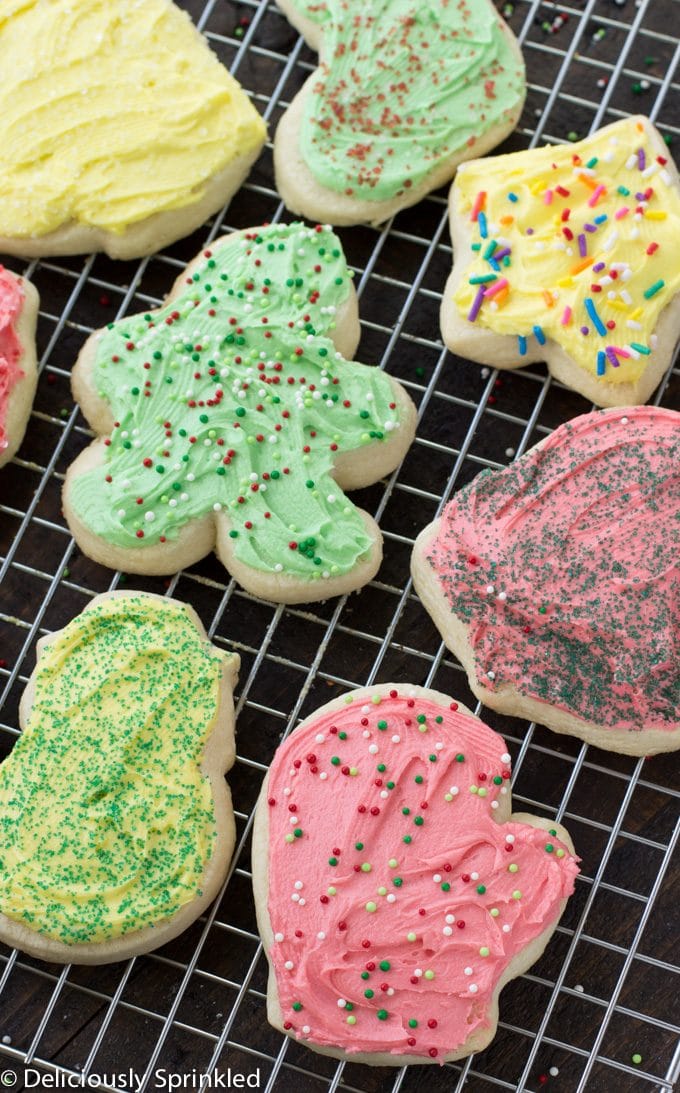 Christmas Cut-Out Cookies – Deliciously Sprinkled