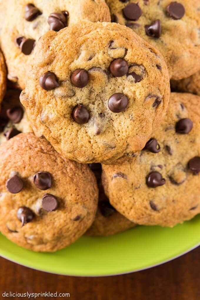 Best Homemade Chocolate Chip Cookies – Deliciously Sprinkled