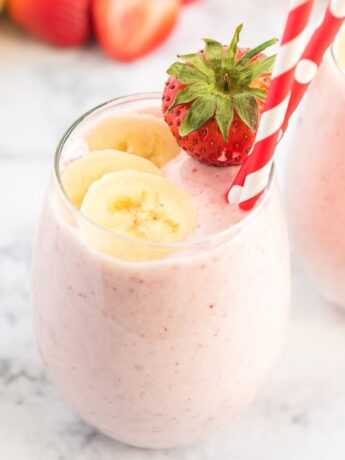 The Best Strawberry Banana Smoothie Recipe
