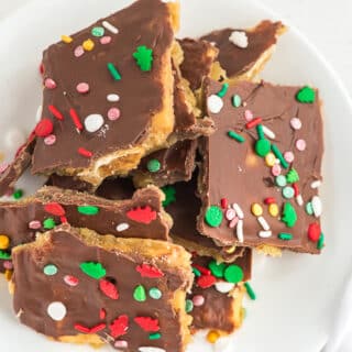 Easy Christmas Crack – Deliciously Sprinkled