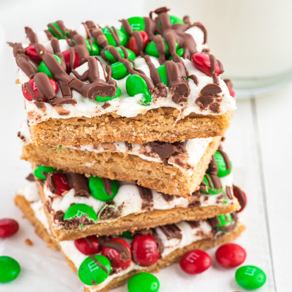 Holiday S'mores Bars – Deliciously Sprinkled
