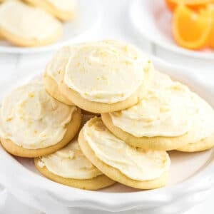 Creamsicle cookies on a platter.