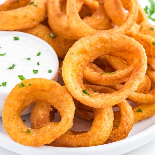 Frozen Onion Rings in Air Fryer Deliciously Sprinkled