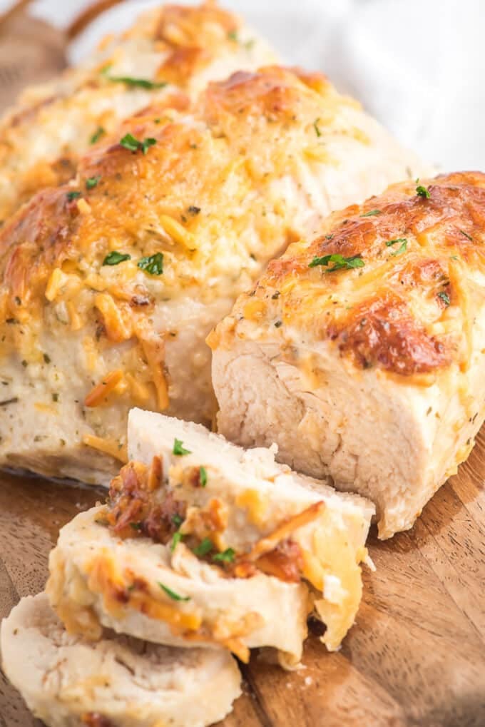 Cheesy Ranch Chicken Recipe Deliciously Sprinkled   Baked Ranch Chicken28 680x1019 