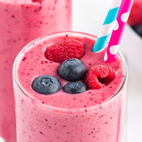 Breakfast Energy Smoothie – Deliciously Sprinkled