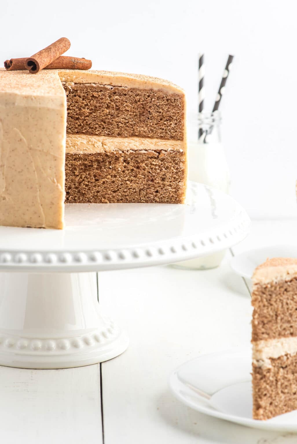 Cinnamon Cake Deliciously Sprinkled