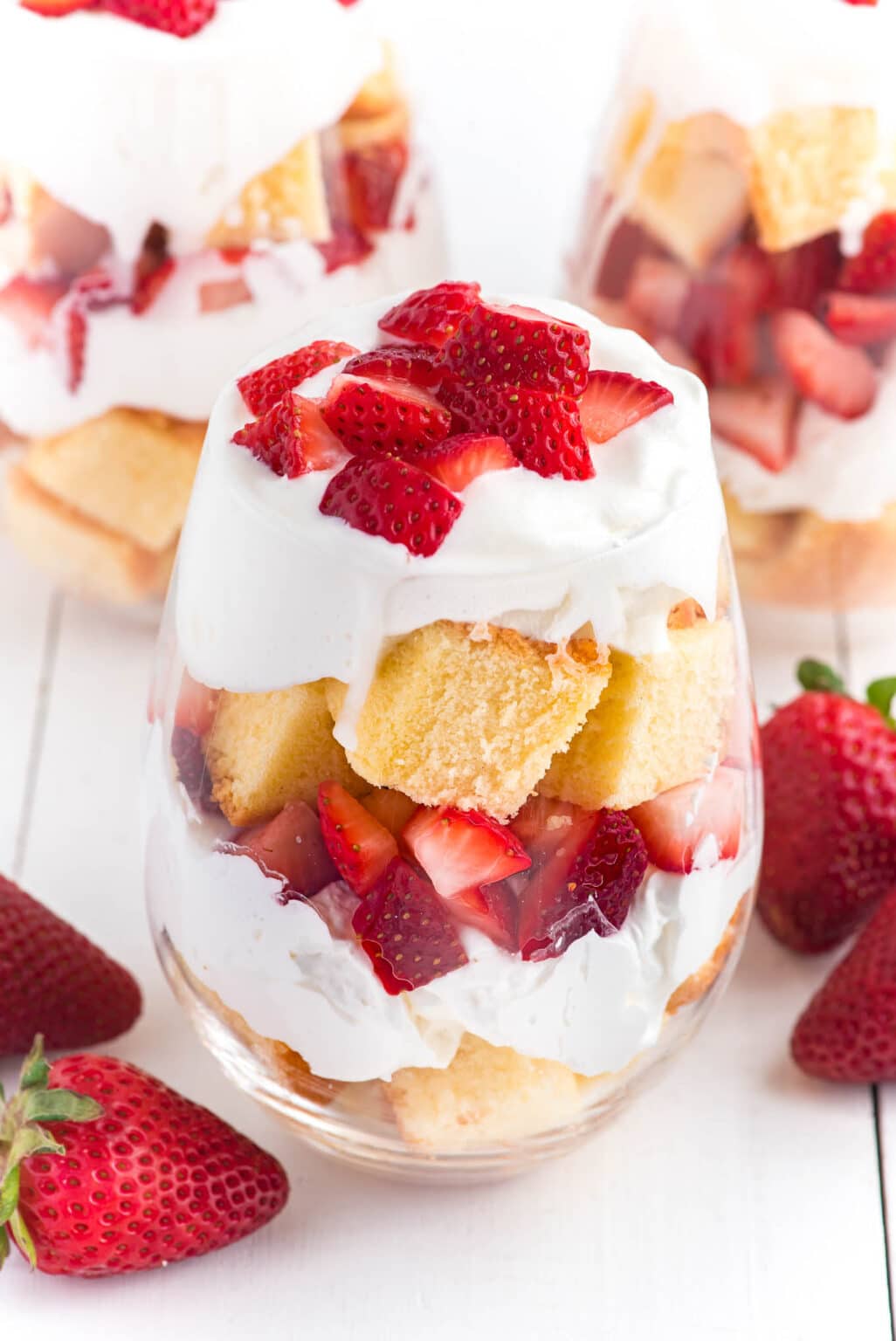 Strawberry Shortcake Cups – Deliciously Sprinkled