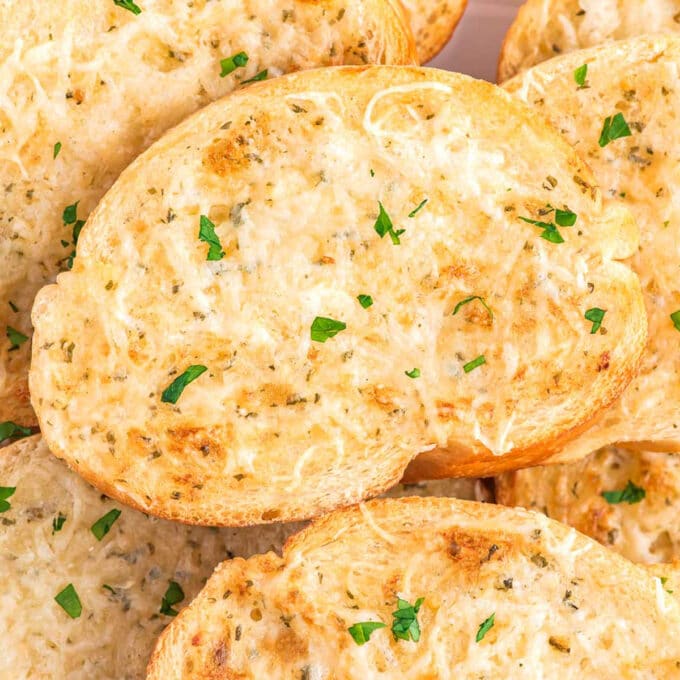 Easy Air Fryer Garlic Bread Deliciously Sprinkled