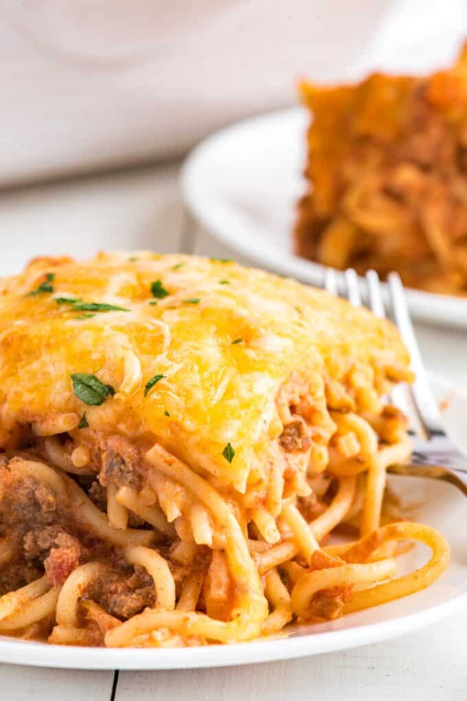 30-Minute Spaghetti Casserole – Deliciously Sprinkled
