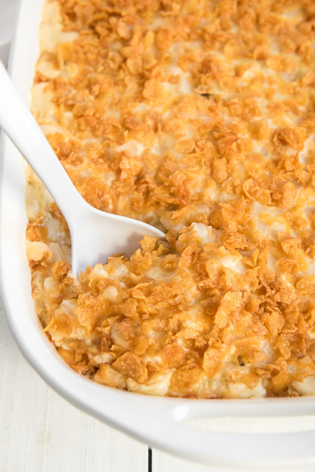 Cheesy Hash Brown Casserole with Corn Flakes – Deliciously Sprinkled